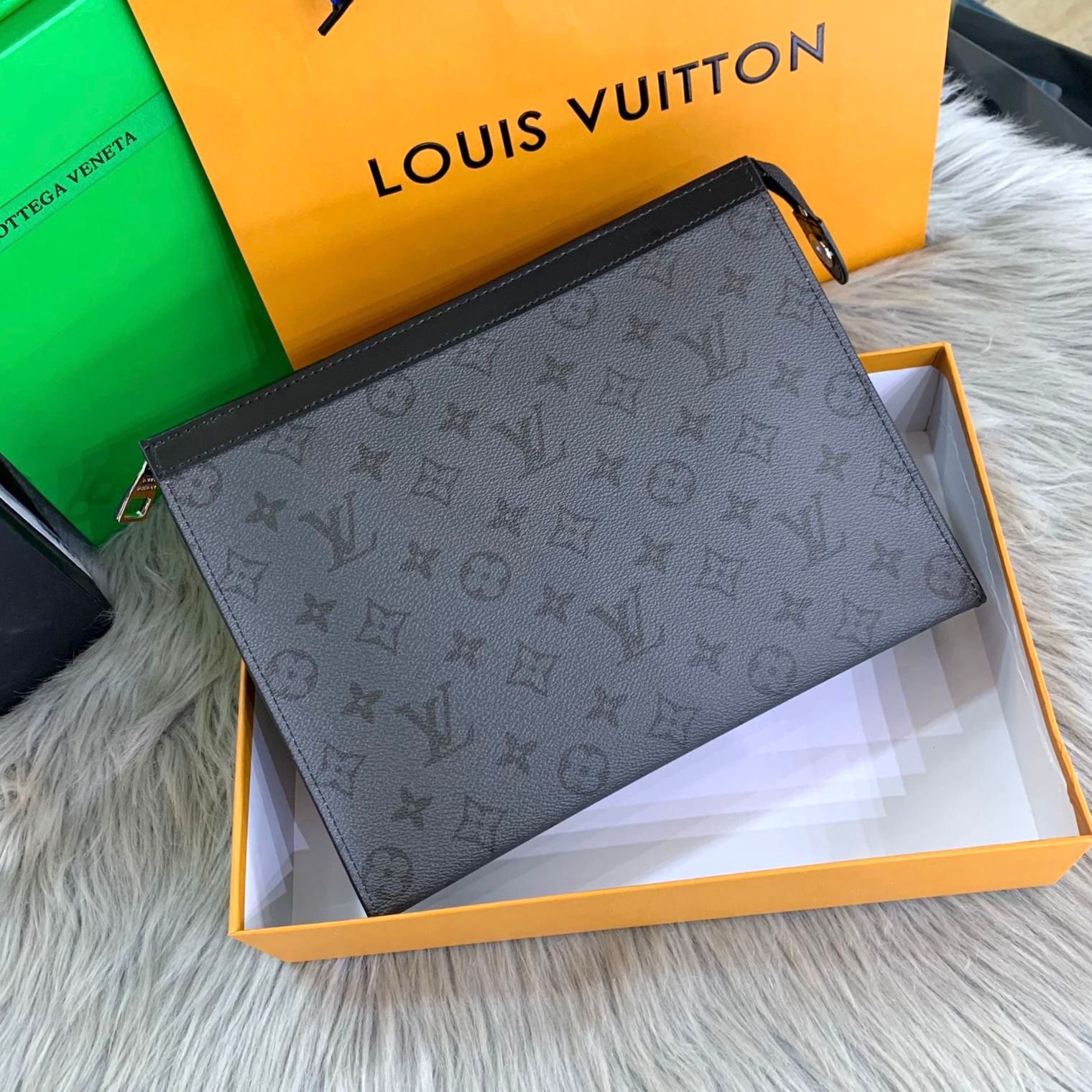 LOUIS VUITTON Pochette Voyage MM Monogram Eclipse. image 1