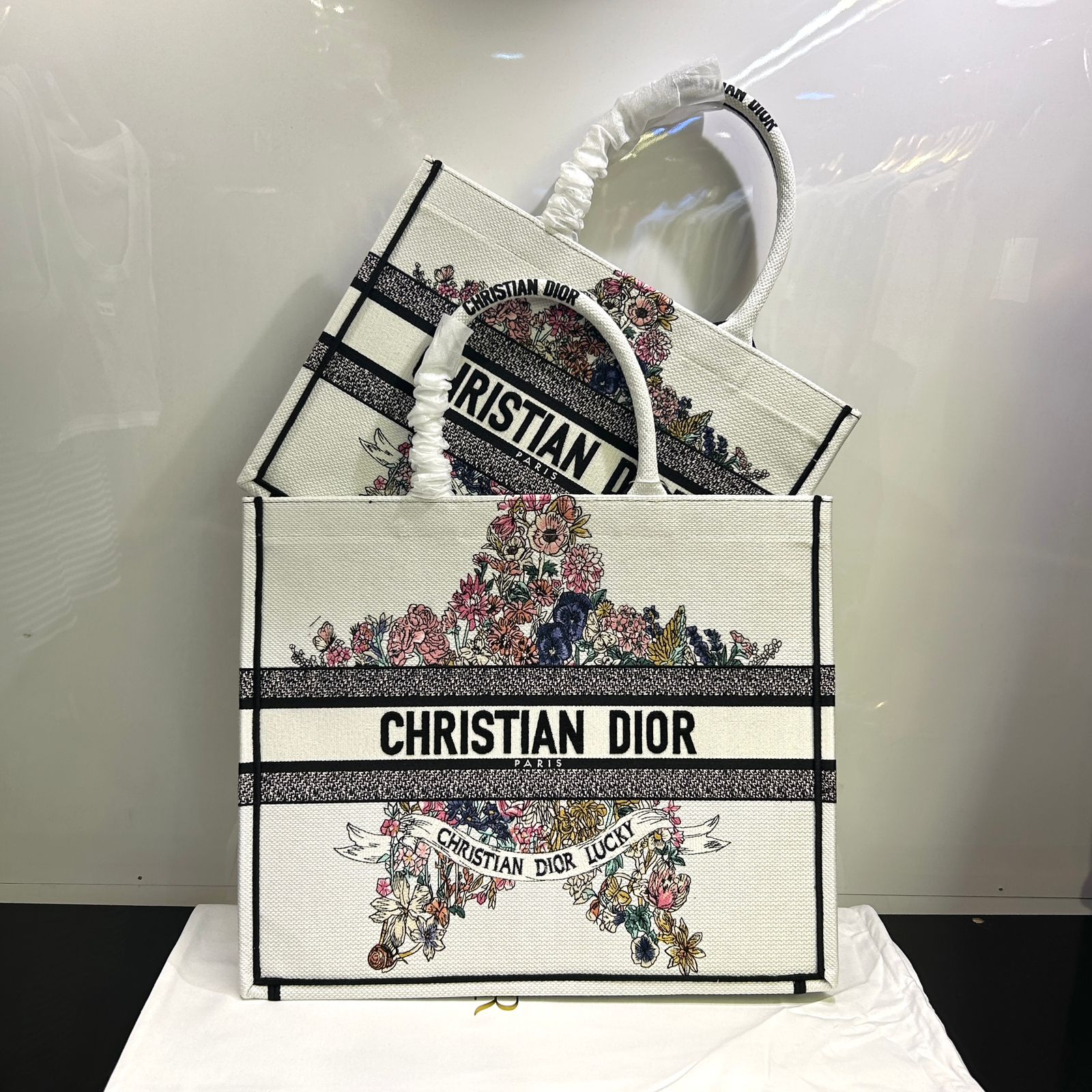 Christian Dior Lucky Medium Dior Book Tote bag with a multicolor floral motif embroidery. image 1
