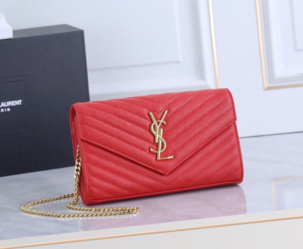 Saint Laurent Red Grain De Poudre Cassandre Chain Wallet. image 1