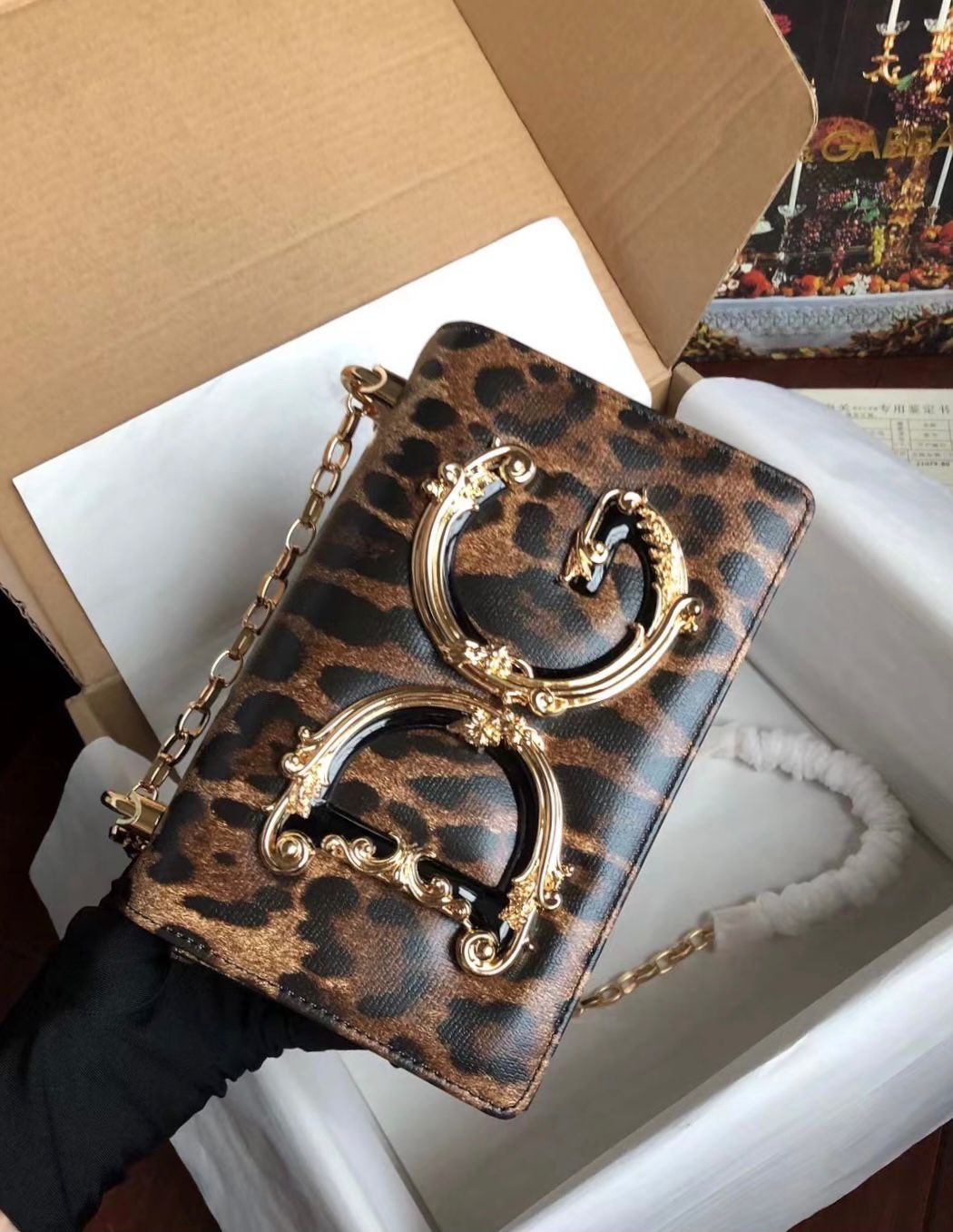 Dolce & Gabbana DG Girls leopard-print shoulder bag in polished calfskin leather with a gold-tone baroque-inspired logo. image 1
