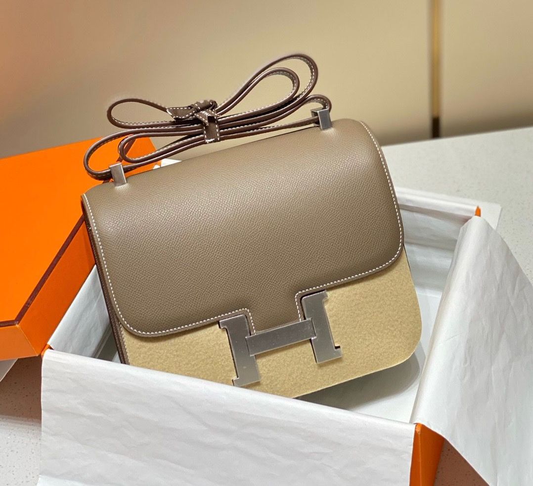 Herm?s Constance 18 shoulder bag in Etoupe Epsom leather with palladium hardware. image 1