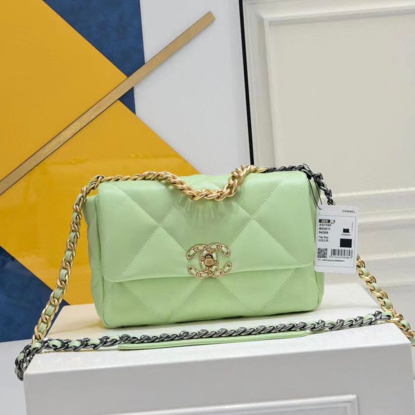 Chanel 19 flap bag in light green lambskin leather with mixed-finish hardwar image 1