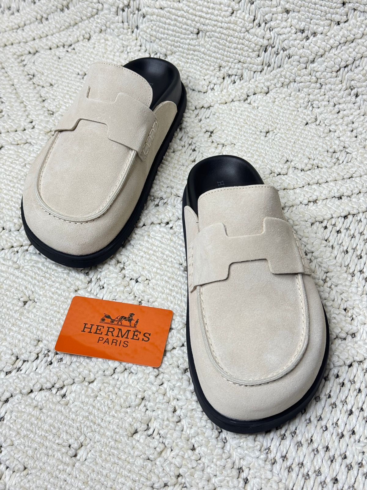 Hermès Go mules in beige suede image 1