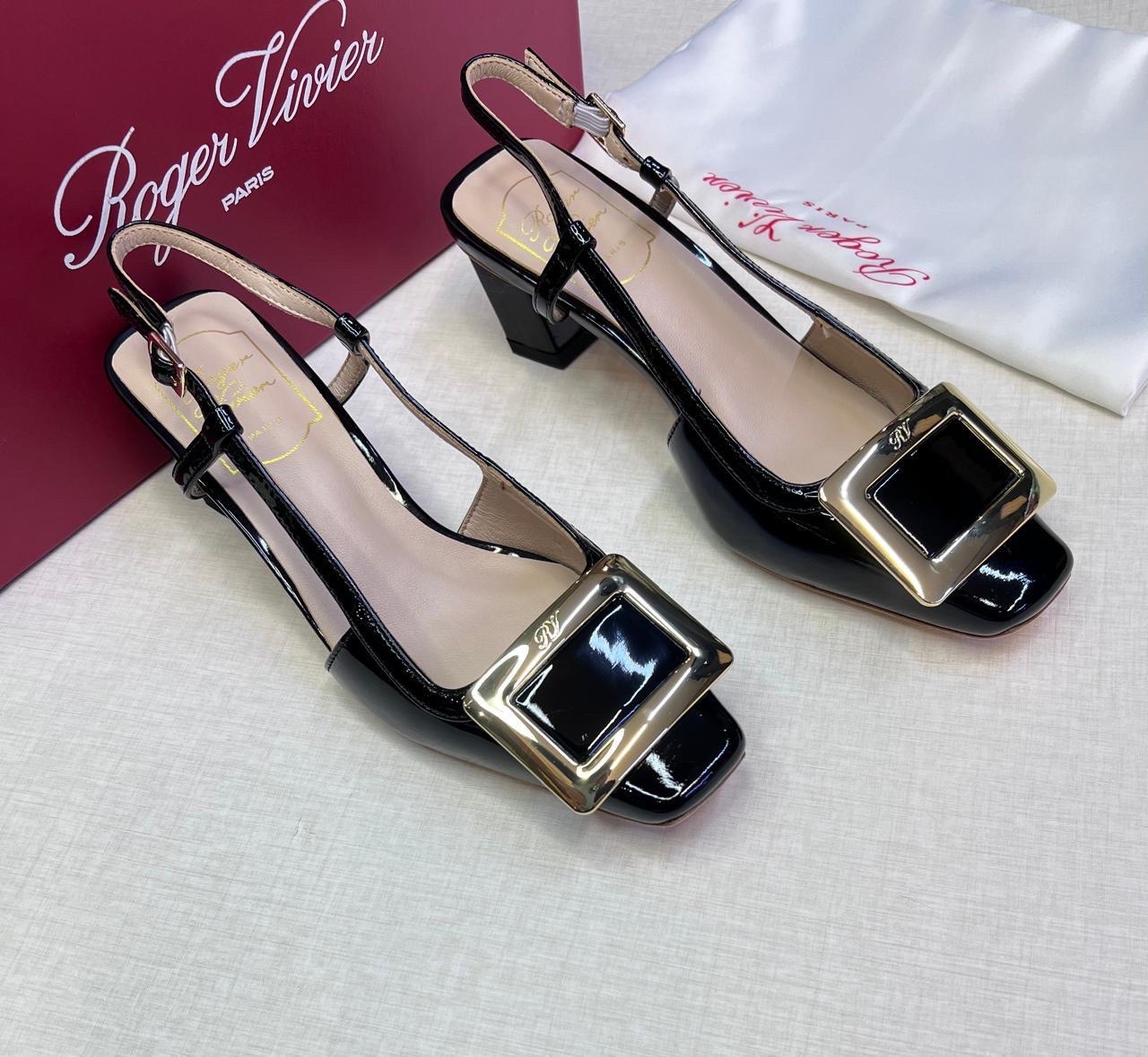 Roger Vivier Belle Vivier 45 patent-leather slingback pumps in black. image 1