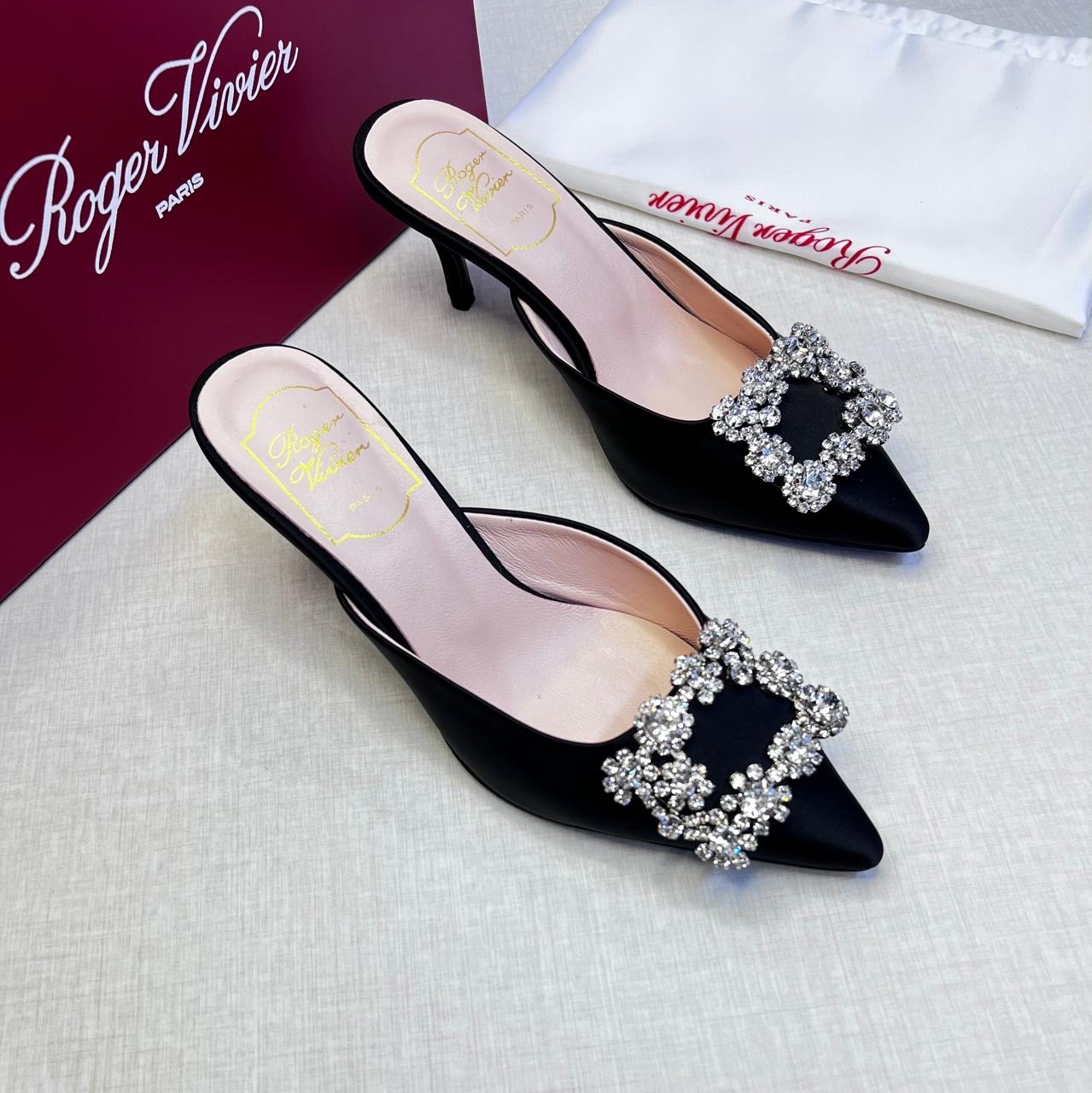 Roger Vivier Efflorescence 65 embellished satin mules in black. image 1