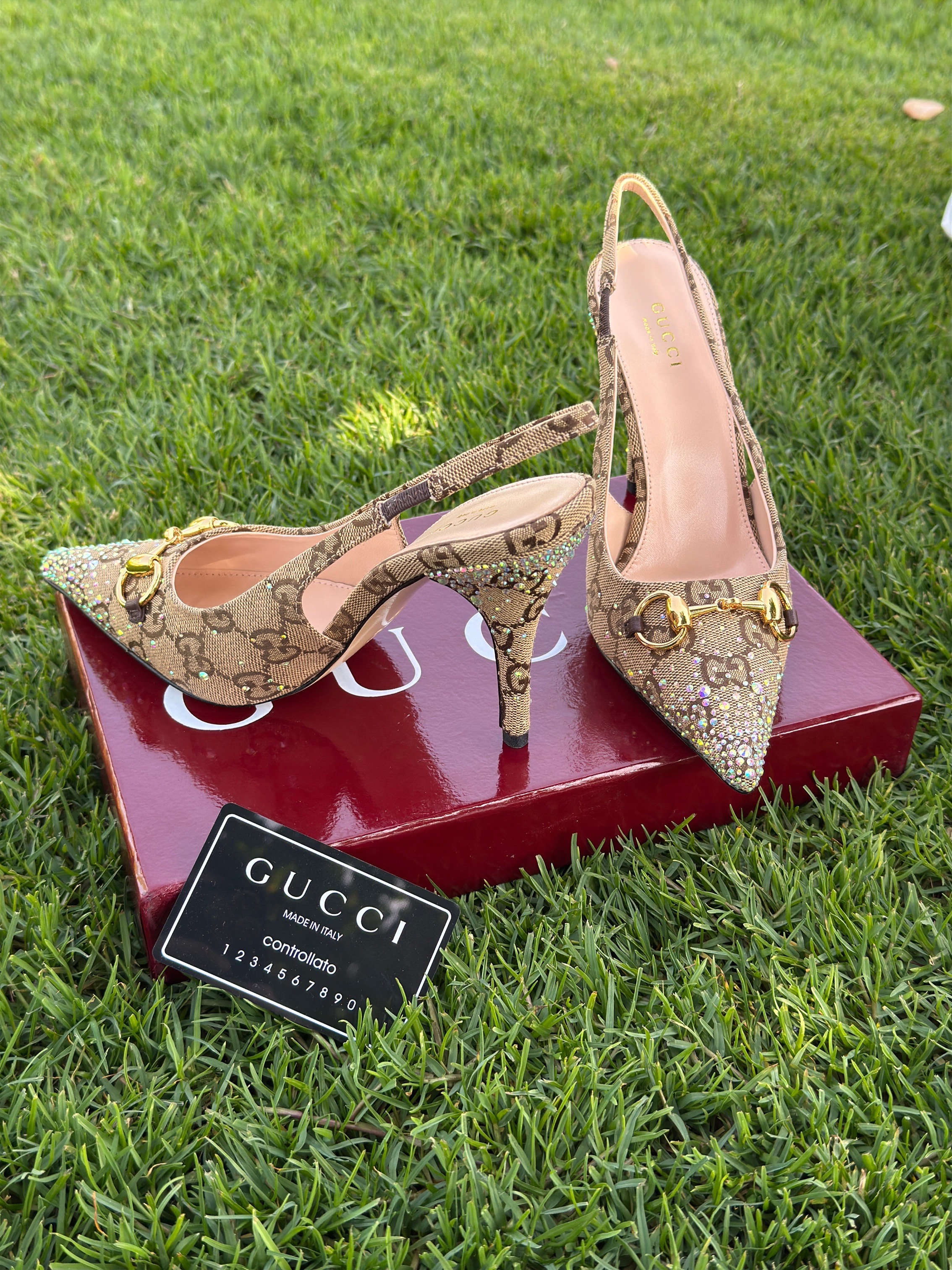 Gucci Erin 85 crystal-embellished canvas-jacquard slingback pump with the signature Horsebit detail. image 1