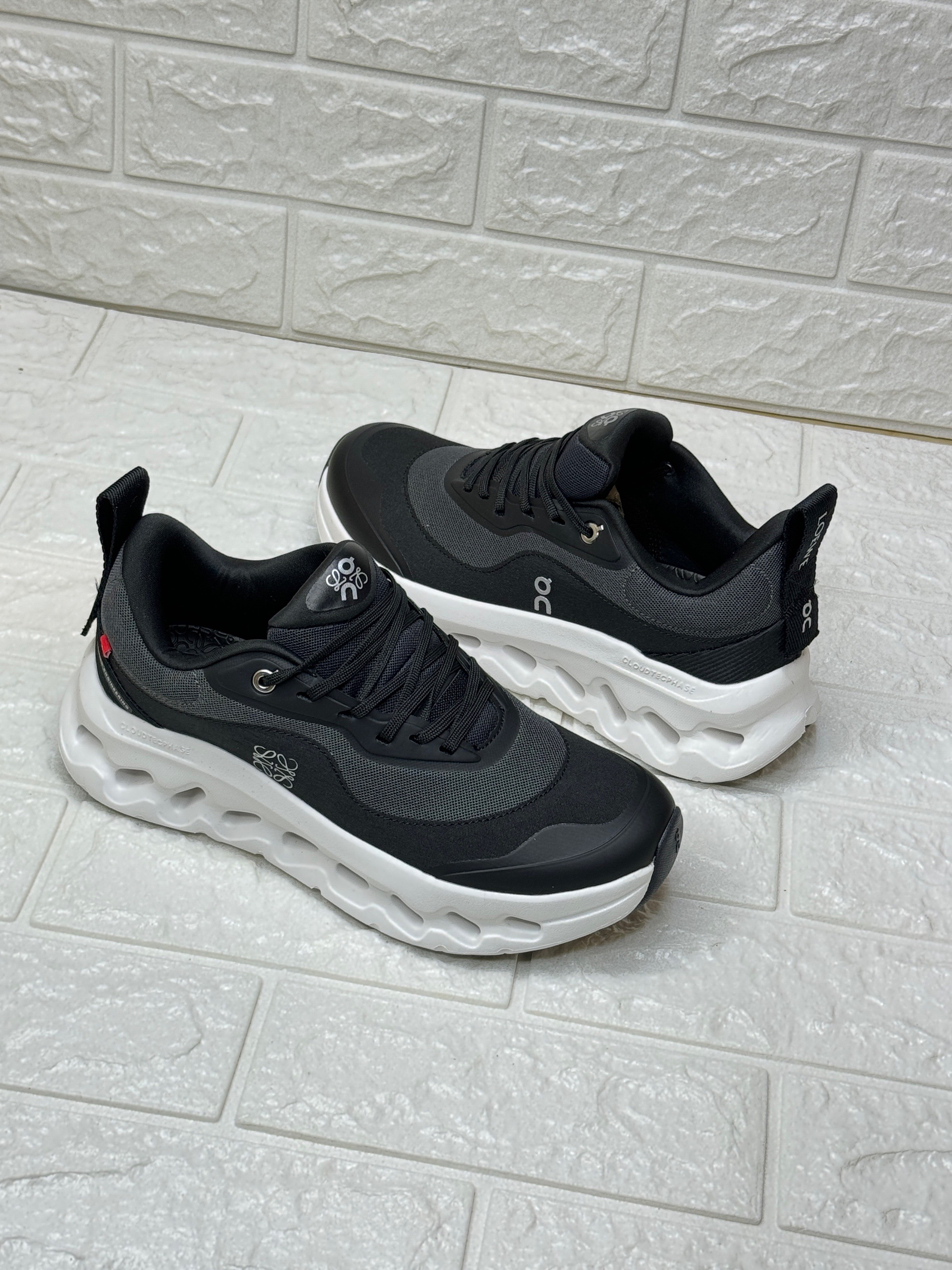 Loewe X Cloudtilt running shoe image 1