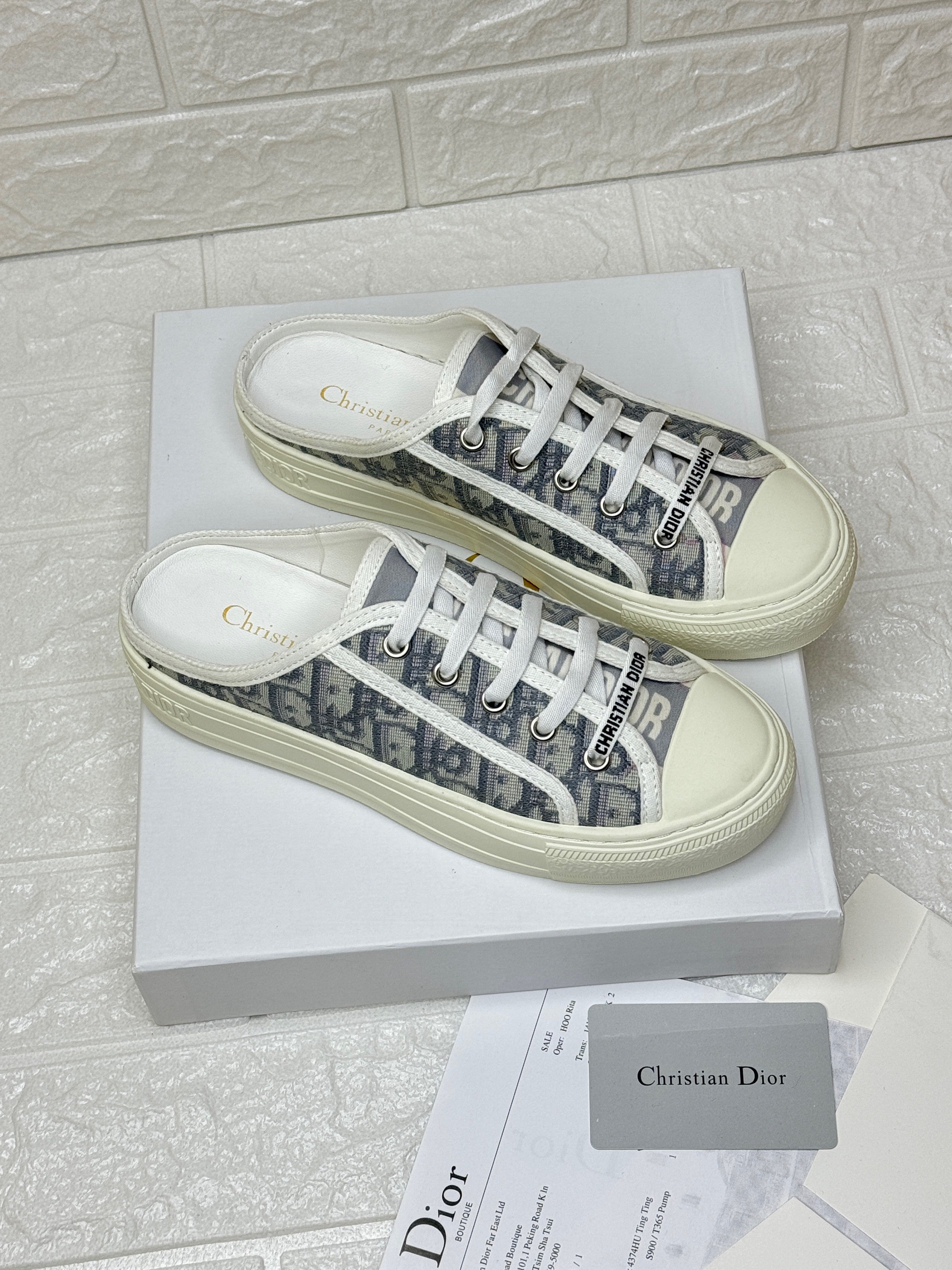 Dior Walk'n'Dior platform sneaker in deep blue Dior Oblique embroidered cotton. image 1