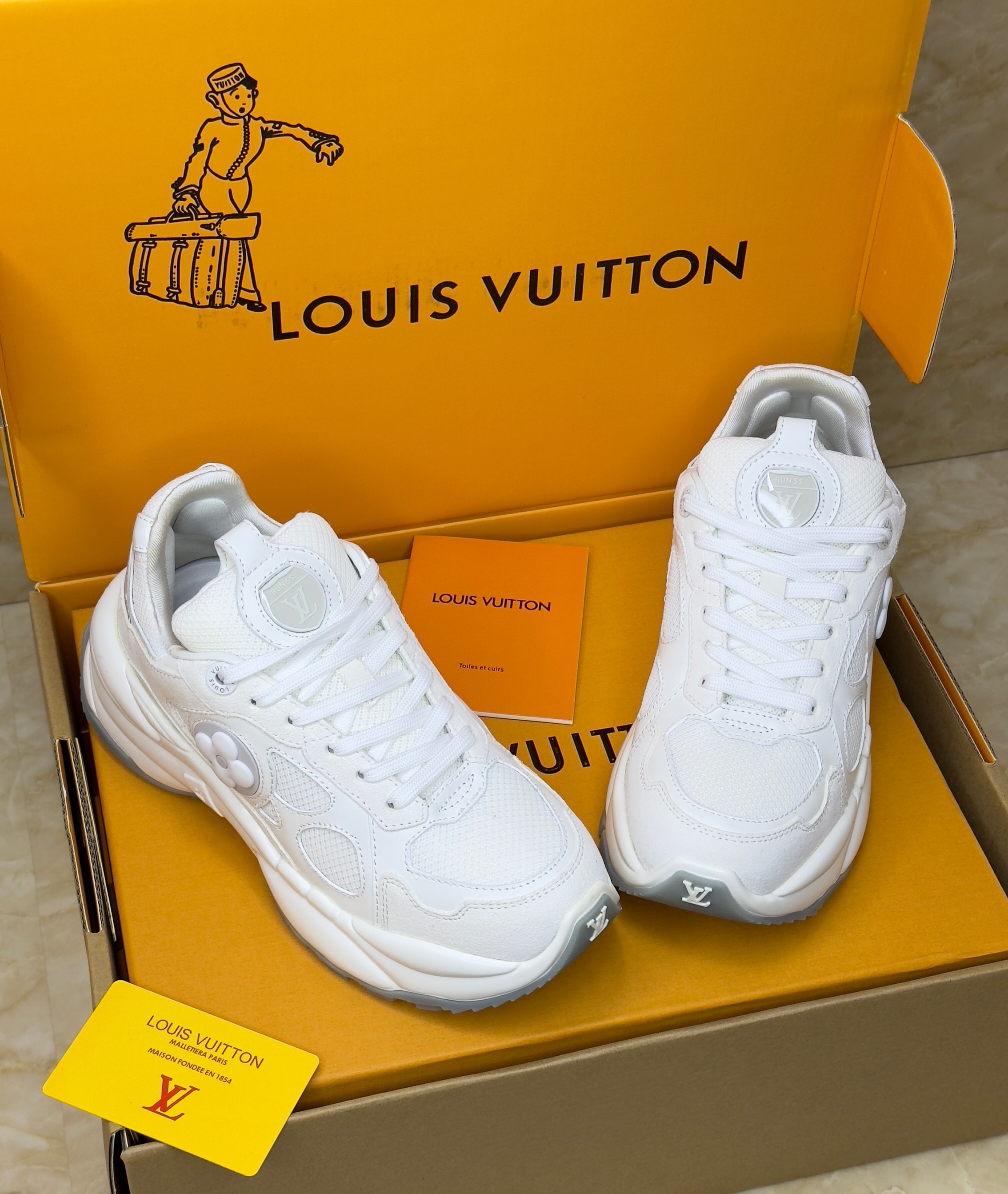 Louis Vuitton Run 55 sneakers in white leather. image 1