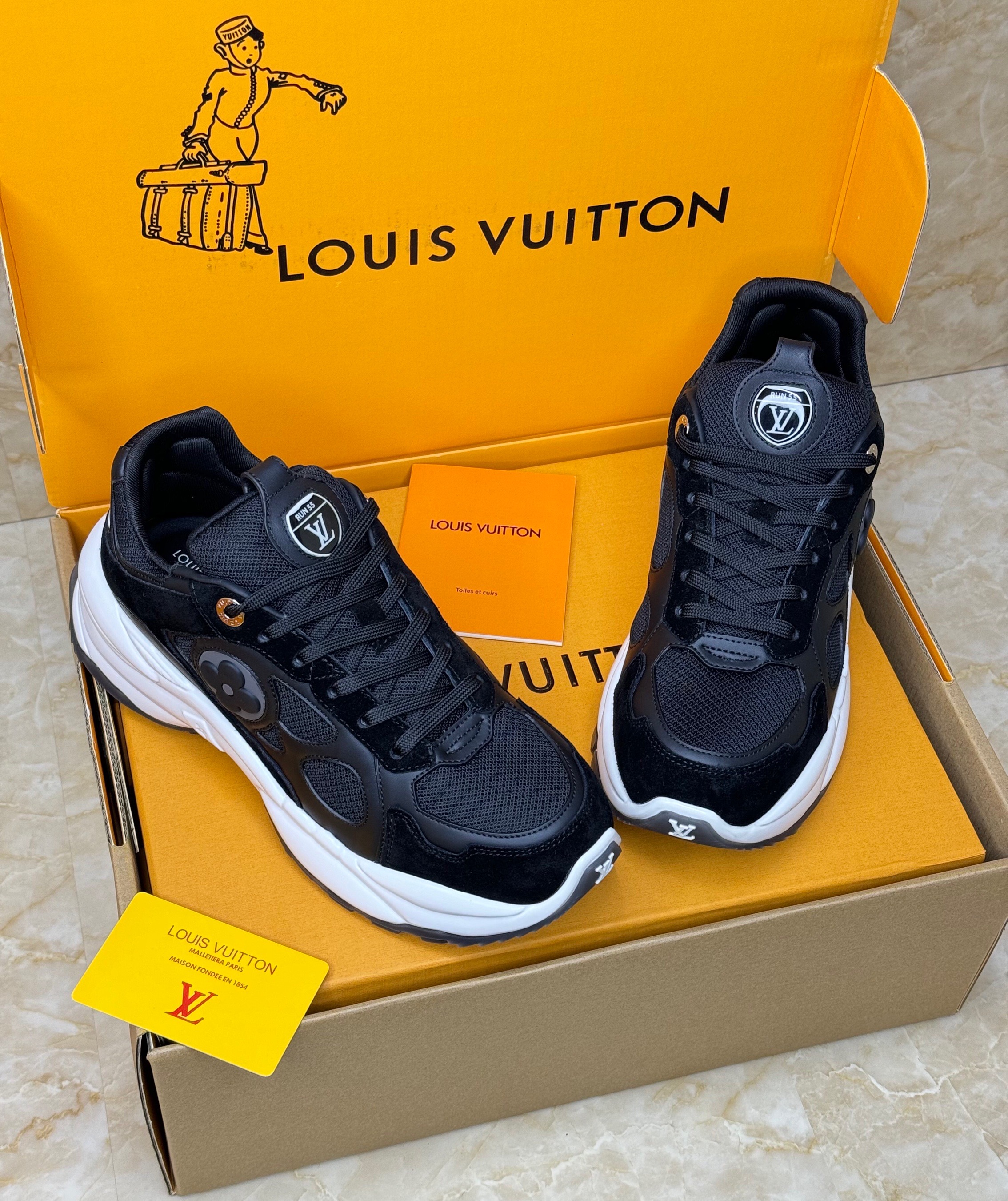 Louis Vuitton Run 55 sneakers in black mesh and leather. image 1