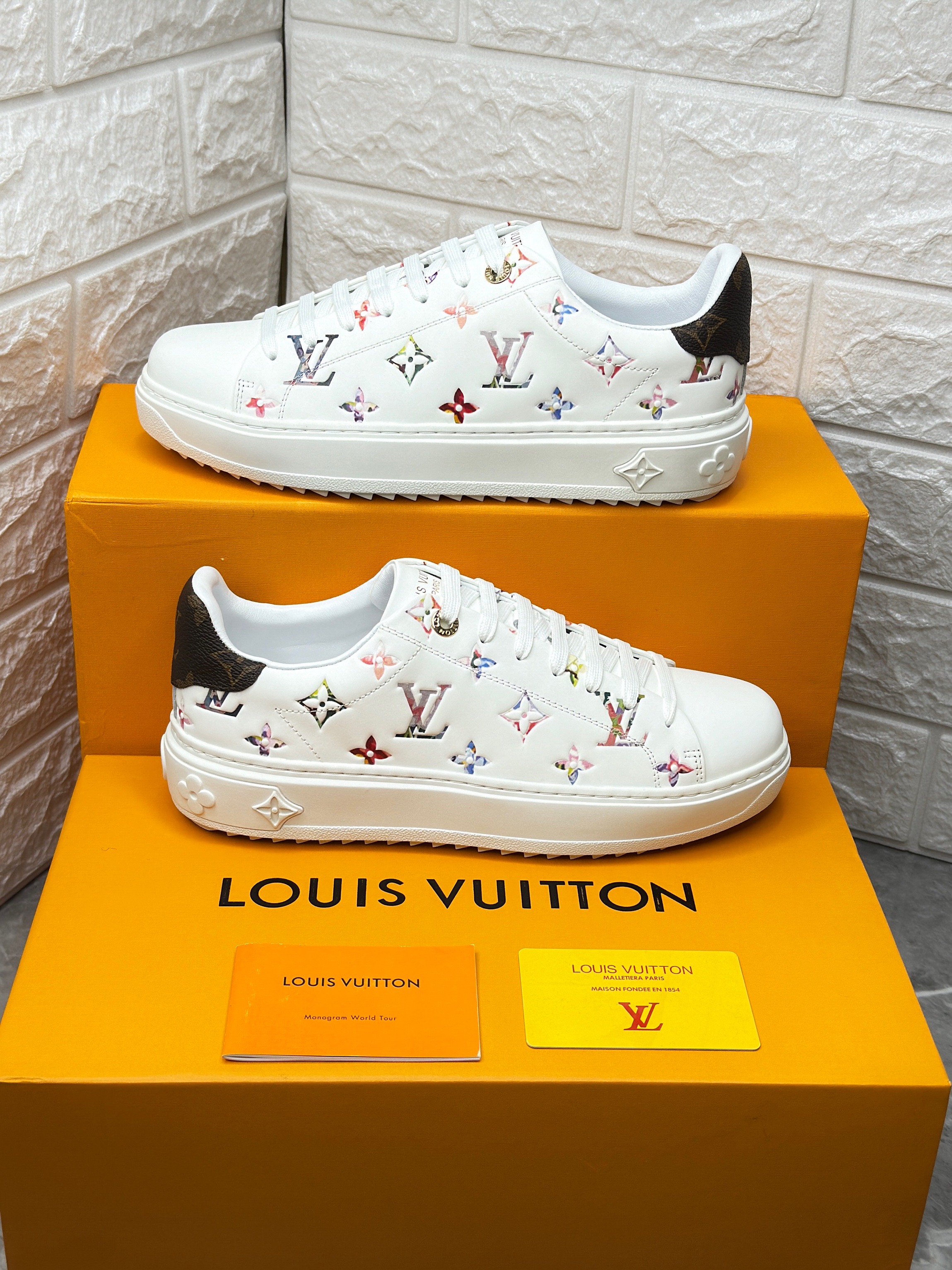 Louis Vuitton Time Out sneaker in white monogram leather. image 1