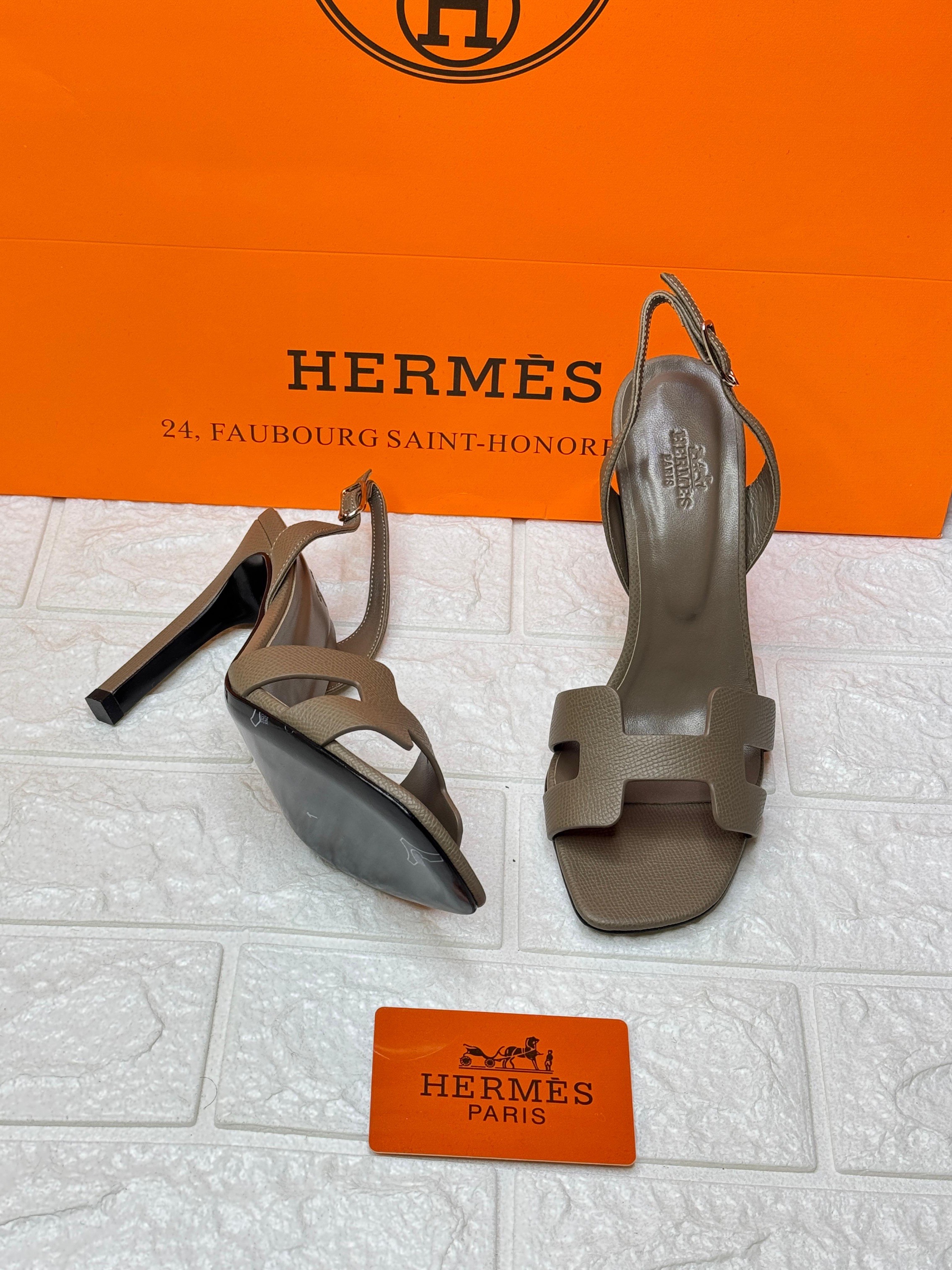 Herm?s Night slingback sandals in black leather. image 1