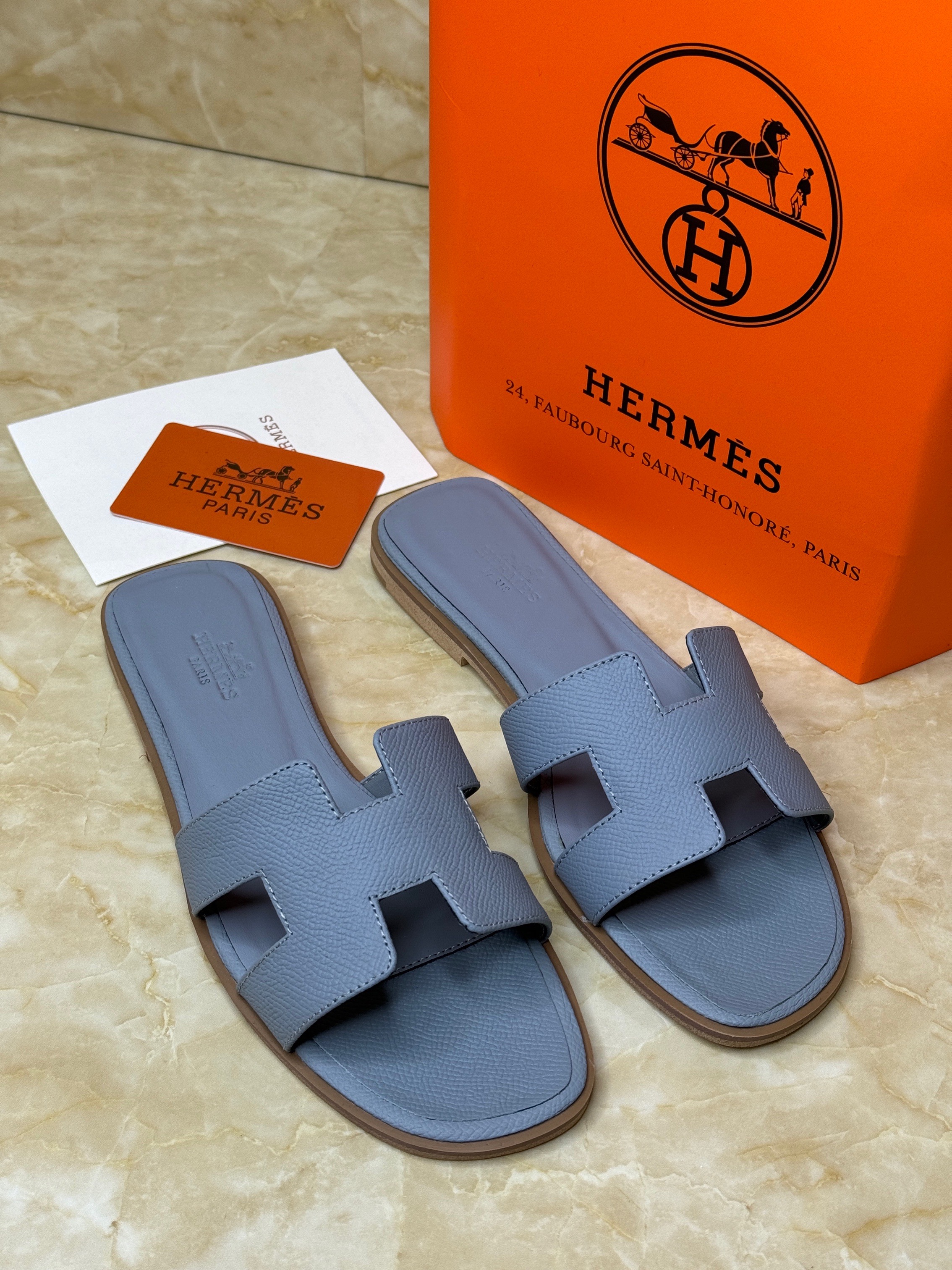 Herm?s Oran sandals in Cornflower Blue Epsom calfskin. image 1