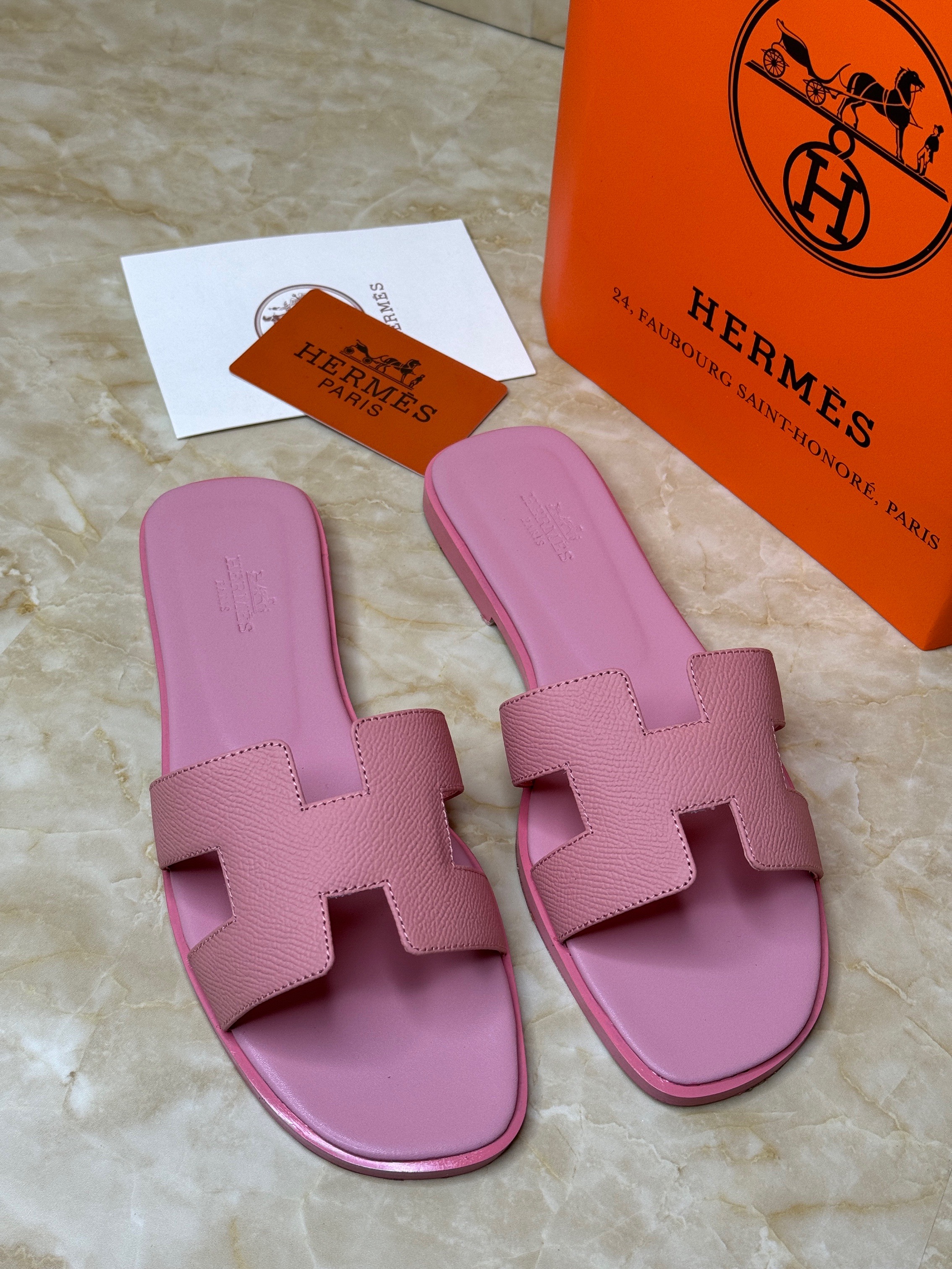 Herm?s Oran sandals in pink calfskin leather. image 1